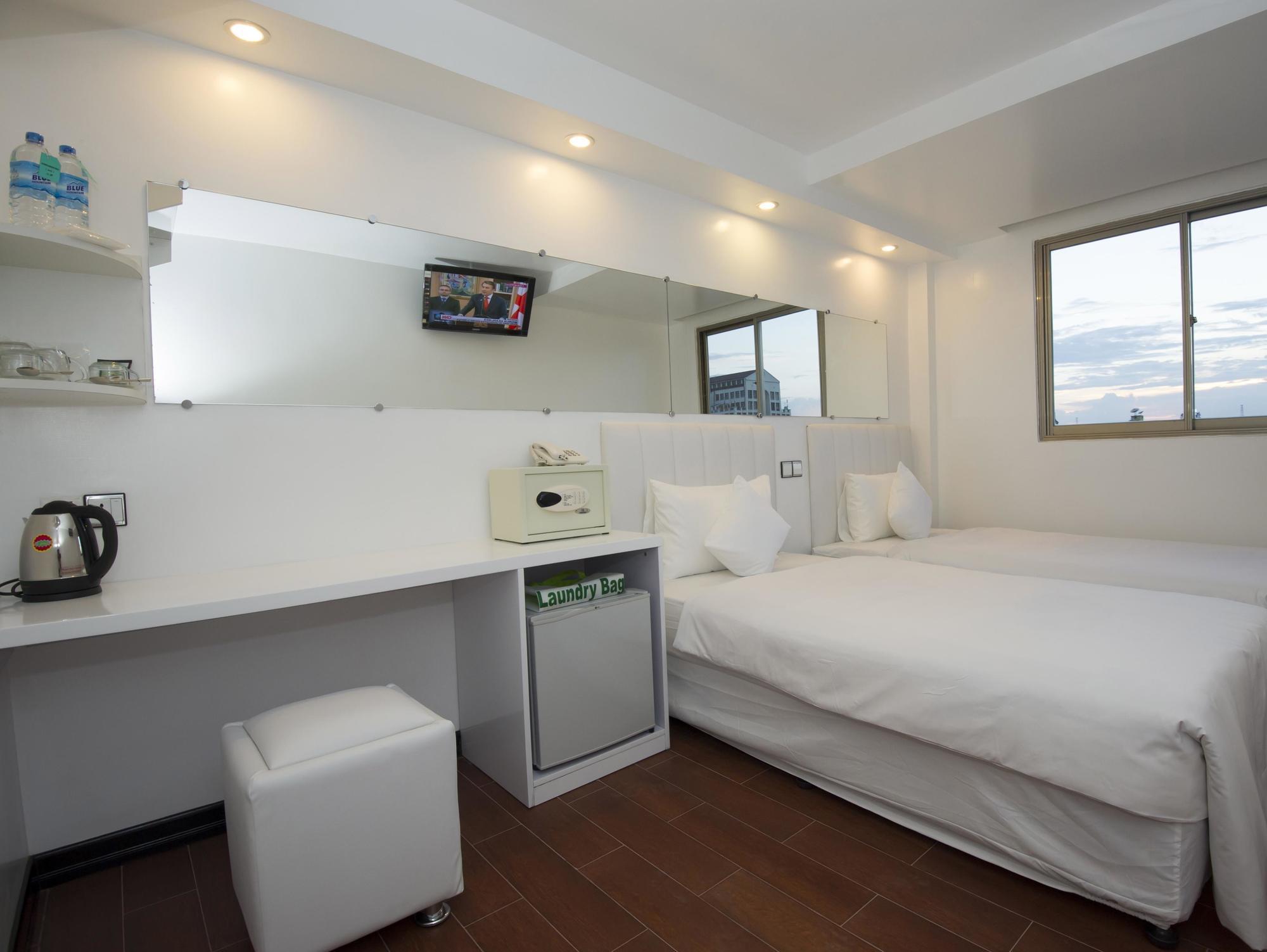 Clover City Center Hotel Янгон Экстерьер фото