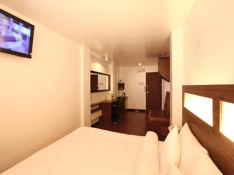 Clover City Center Hotel Янгон Экстерьер фото