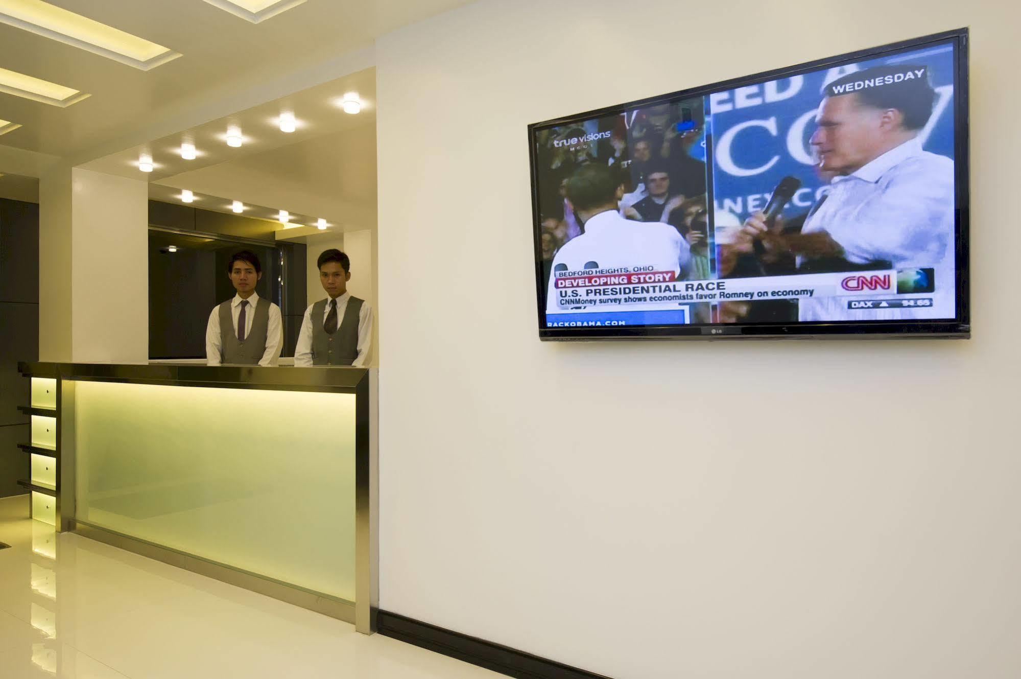 Clover City Center Hotel Янгон Экстерьер фото