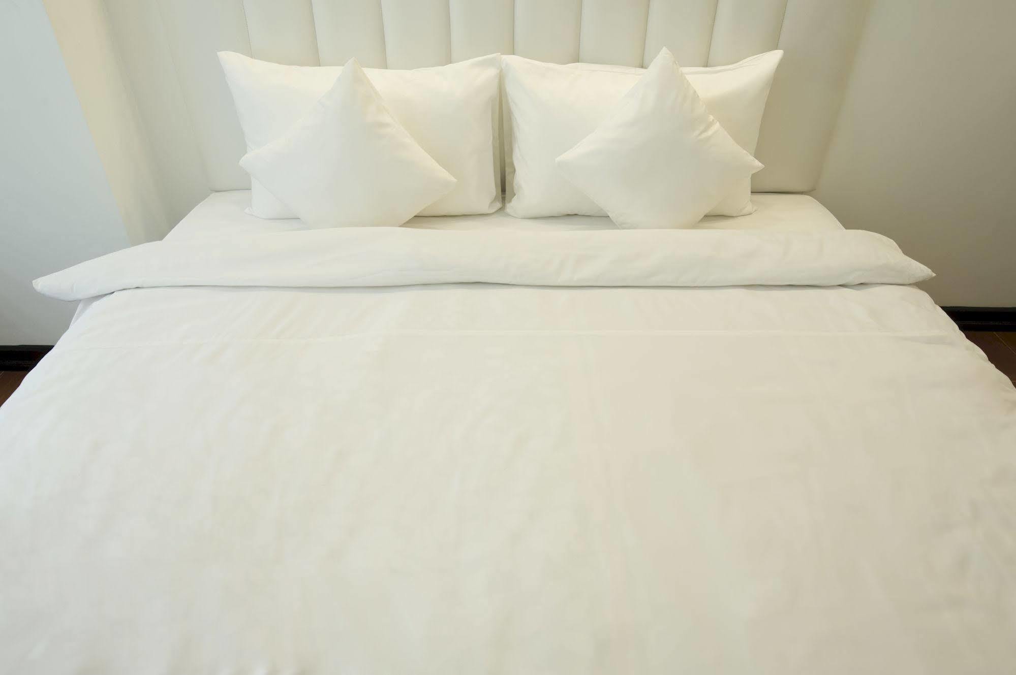 Clover City Center Hotel Янгон Экстерьер фото