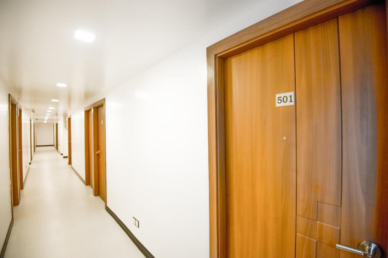 Clover City Center Hotel Янгон Экстерьер фото