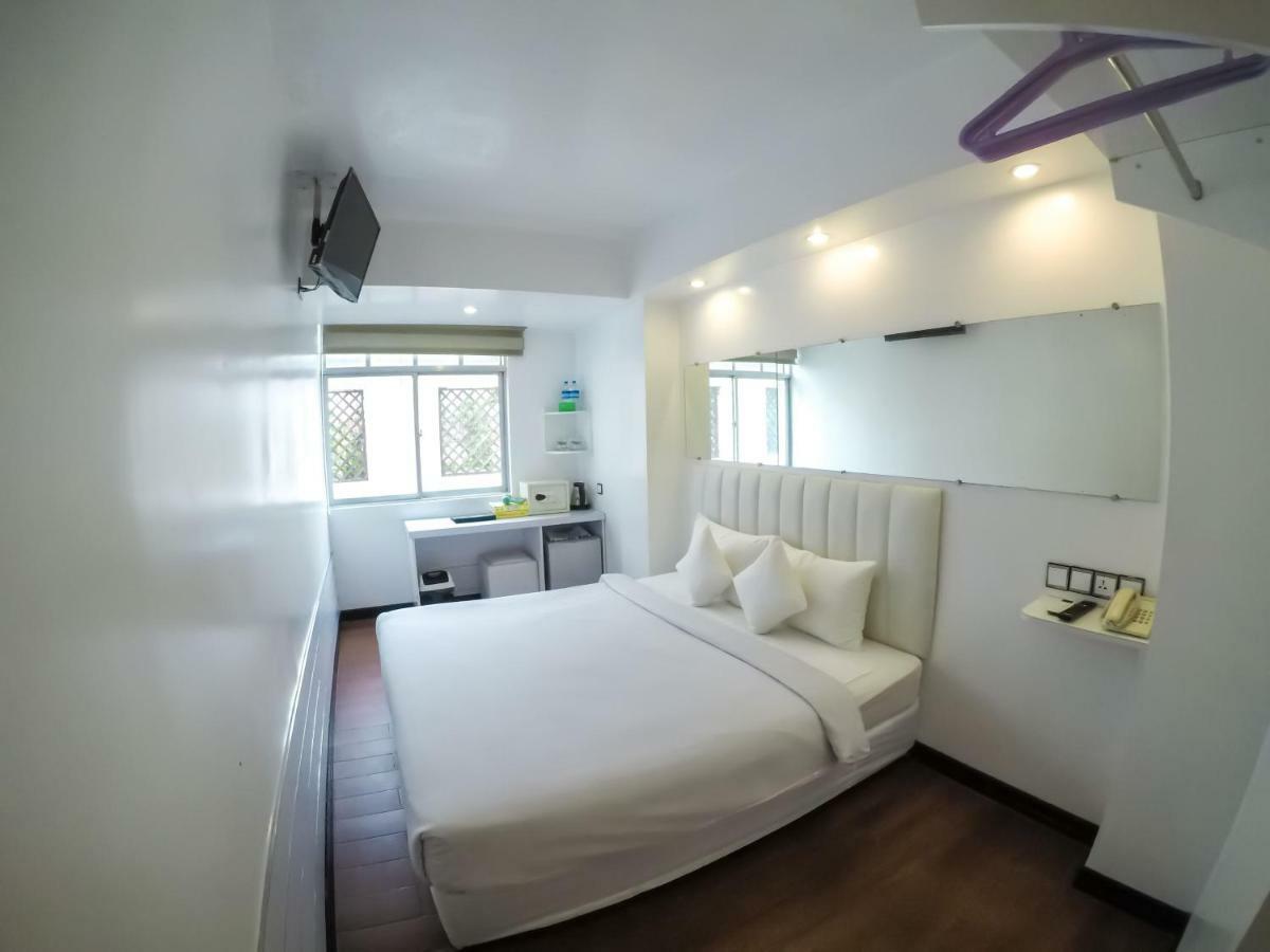 Clover City Center Hotel Янгон Экстерьер фото